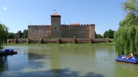 Gyulai vár és csónakázó tó